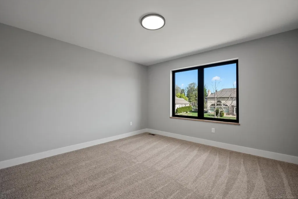 5829 Heights Drive Sterling Heights City MI 48314