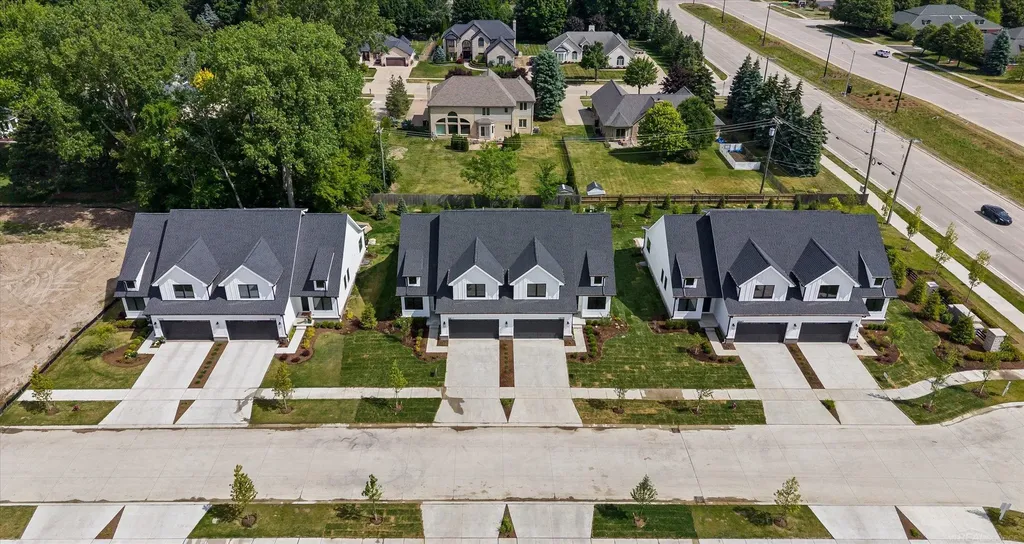 5829 Heights Drive Sterling Heights City MI 48314
