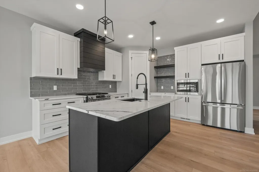 5865 Heights Drive Sterling Heights City MI 48314