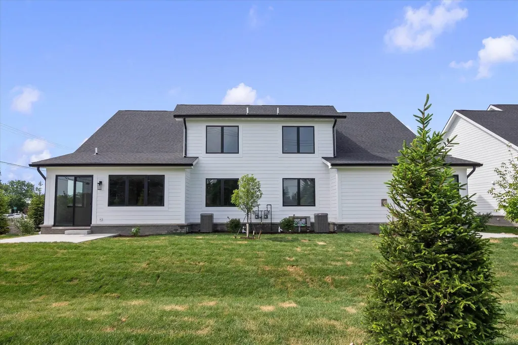 5865 Heights Drive Sterling Heights City MI 48314