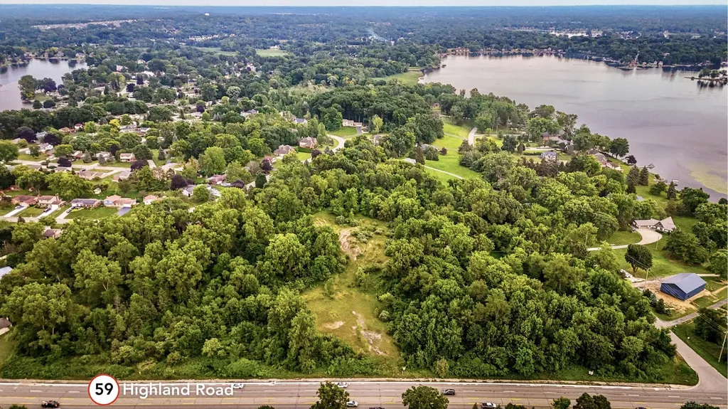 9915 Highland Road White Lake Charter Township MI 48383