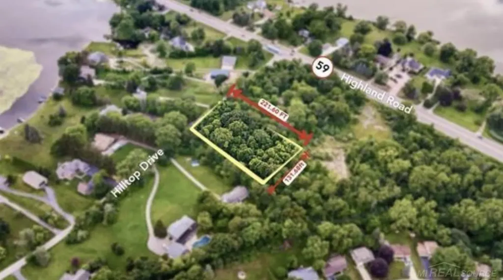 9915 Highland Road White Lake Charter Township MI 48383