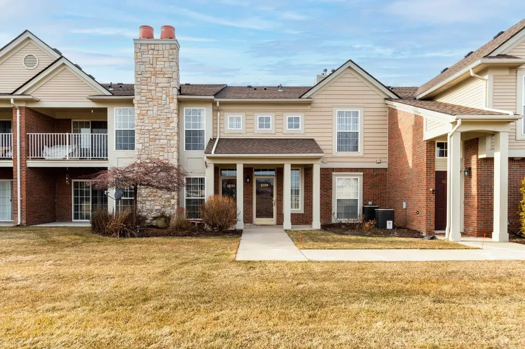 52196 Naugatuck Drive Macomb Township MI 48042
