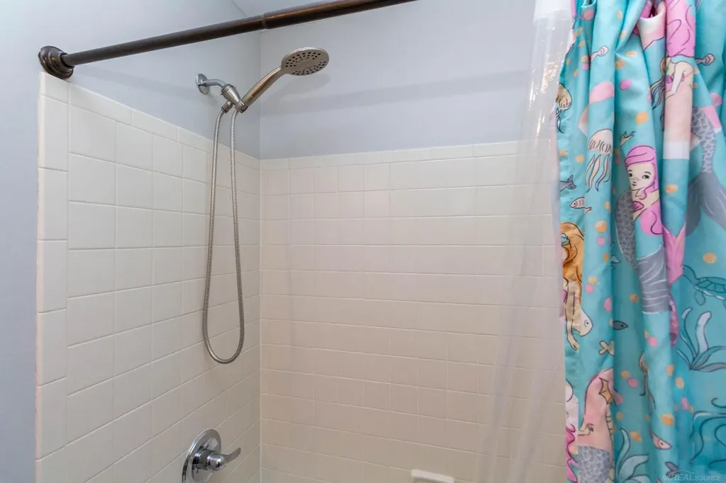 52196 Naugatuck Drive Macomb Township MI 48042