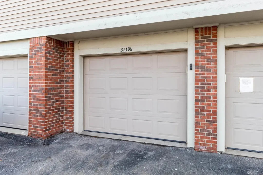 52196 Naugatuck Drive Macomb Township MI 48042