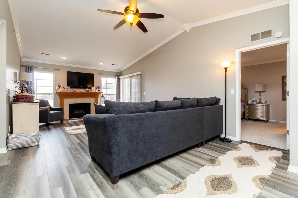 52196 Naugatuck Drive Macomb Township MI 48042