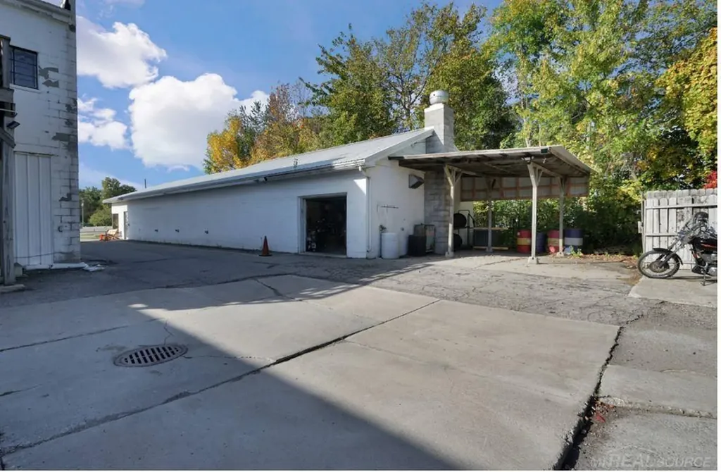 3350-3356 Lapeer Road Port Huron City MI 48060