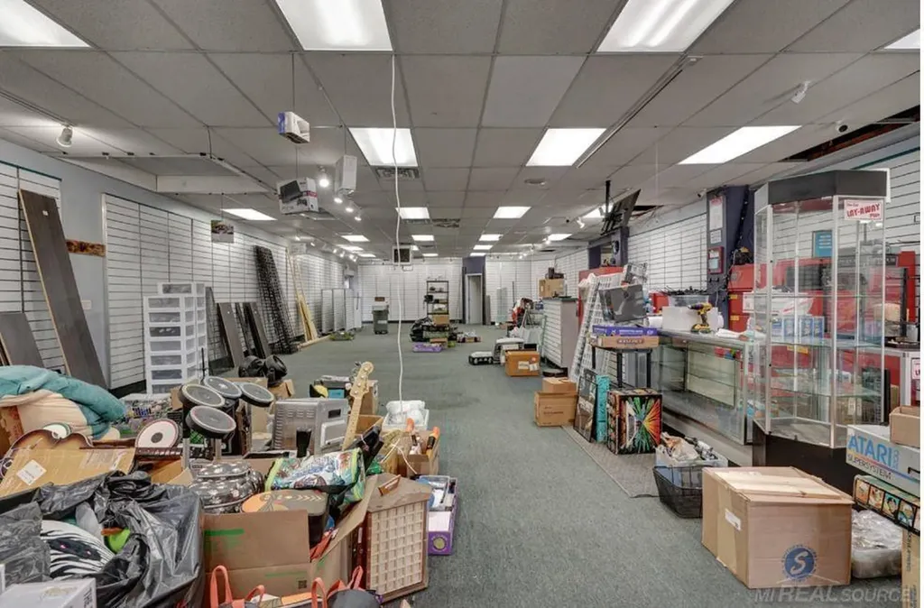 3350-3356 Lapeer Road Port Huron City MI 48060