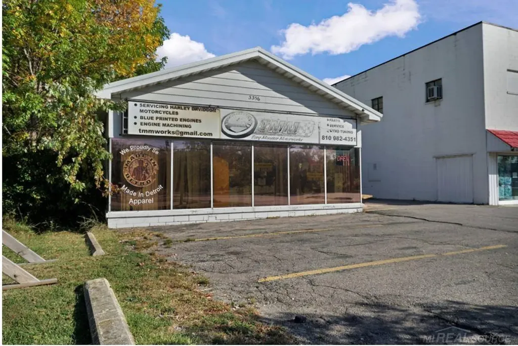 3350-3356 Lapeer Road Port Huron City MI 48060