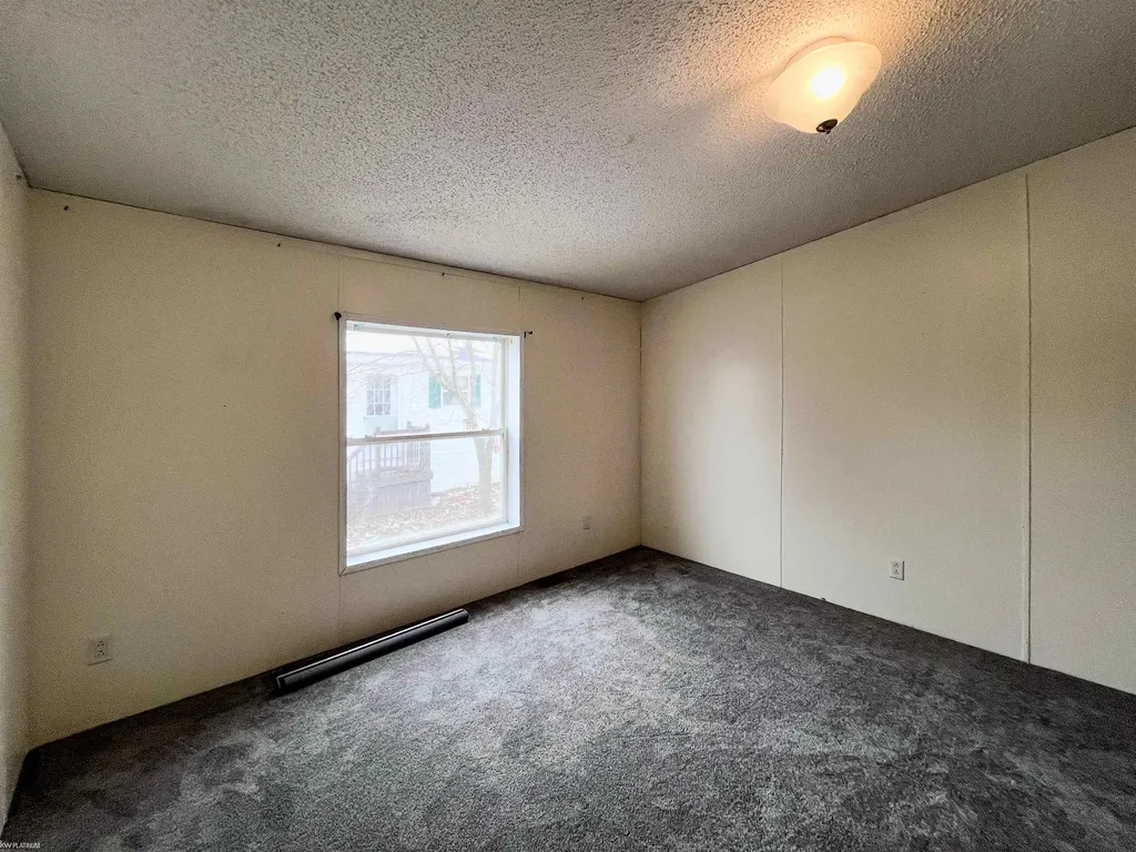 33181 Waterfall Court Lenox Township MI 48048