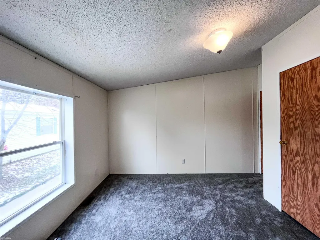 33181 Waterfall Court Lenox Township MI 48048