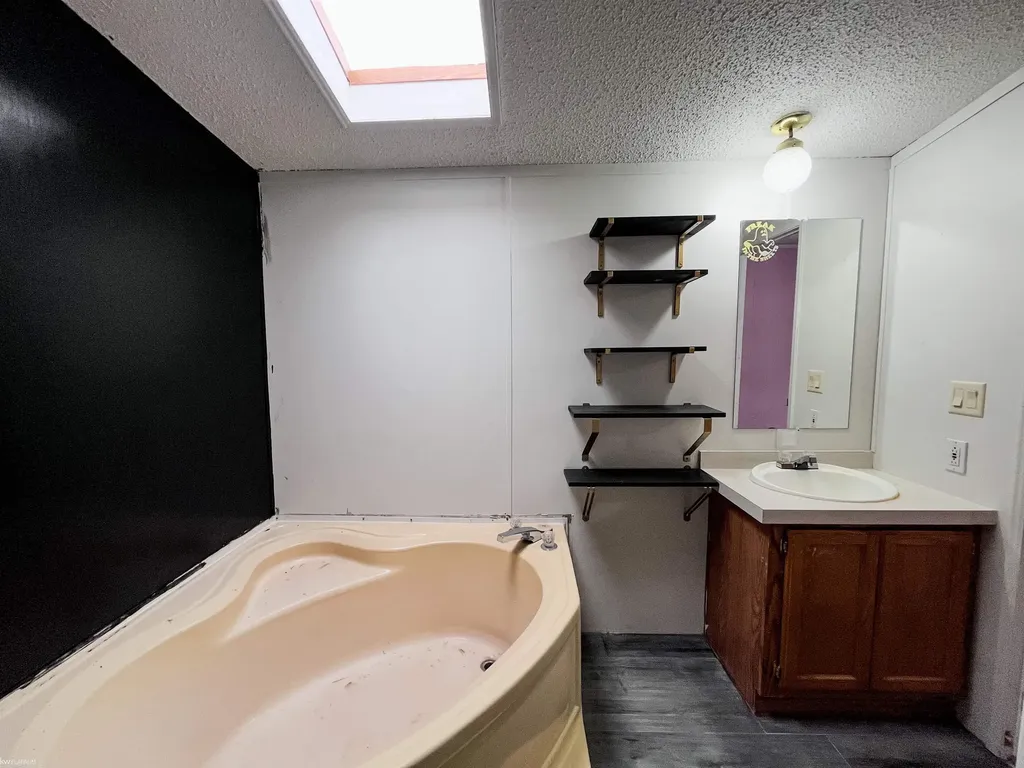 33181 Waterfall Court Lenox Township MI 48048