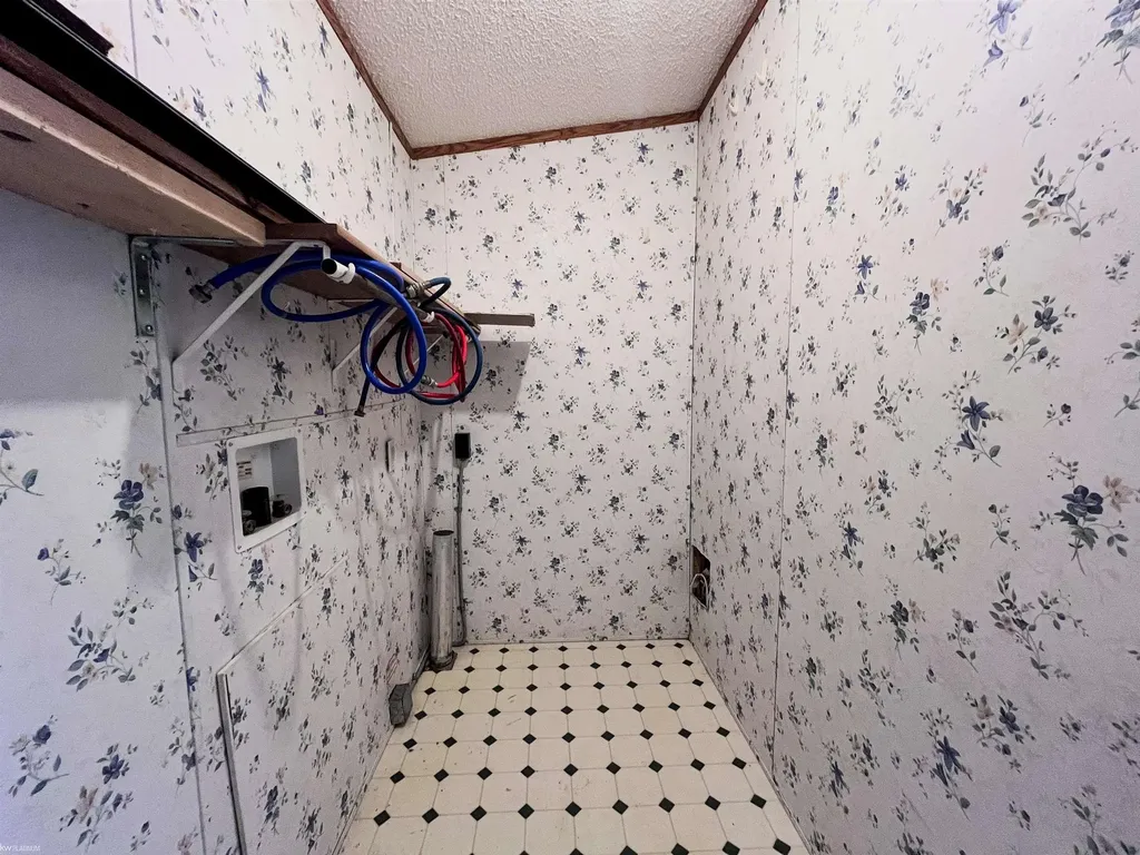 33181 Waterfall Court Lenox Township MI 48048