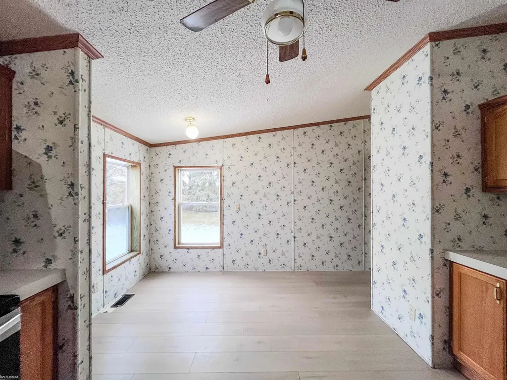 33181 Waterfall Court Lenox Township MI 48048