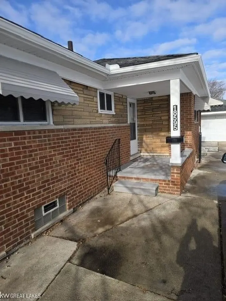 18595 Stephens Drive Eastpointe City MI 48021