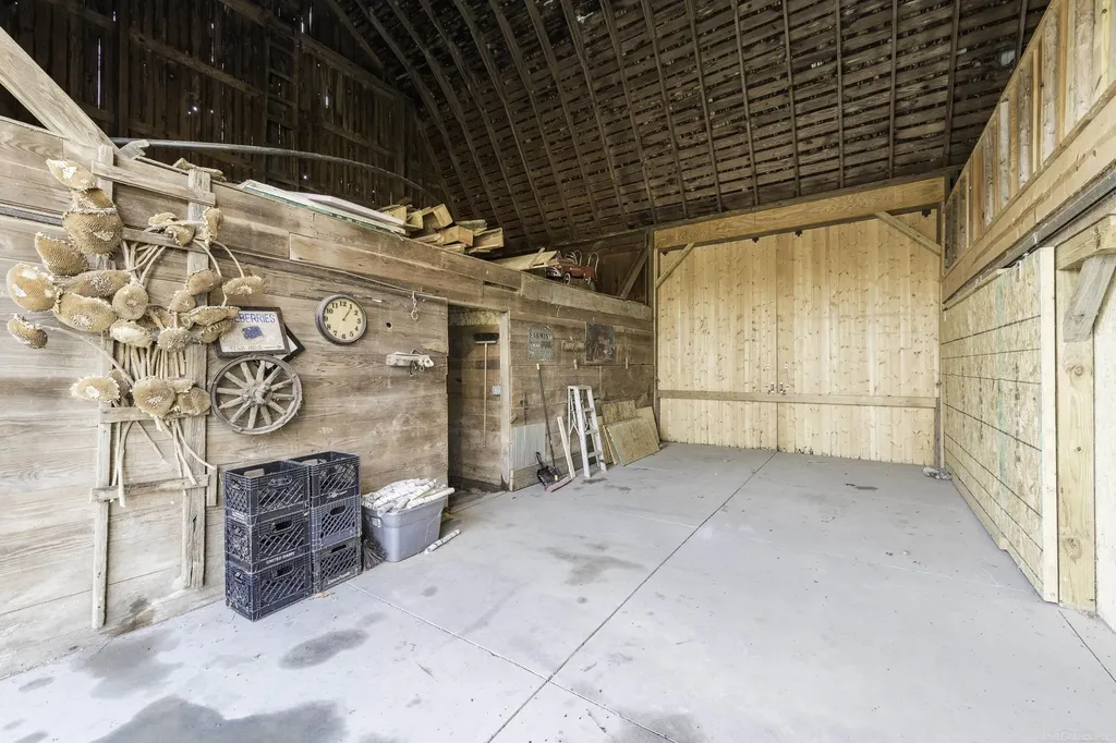 61776 Indian Trail Road Ray Township MI 48096