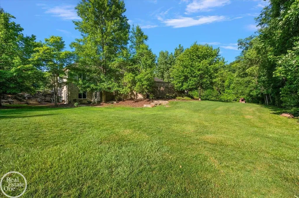 4575 Hidden Glen Circle Oakland Charter Township MI 48306