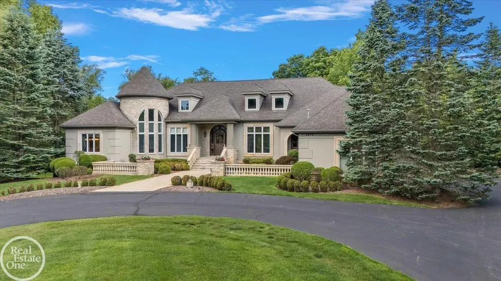 4575 Hidden Glen Circle Oakland Charter Township MI 48306