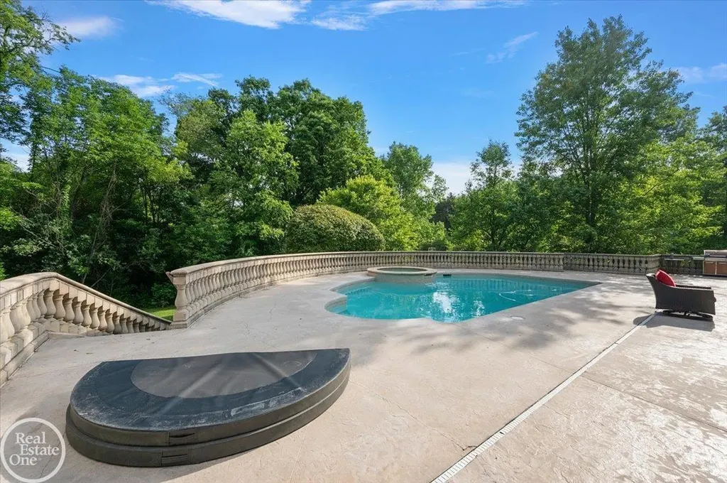4575 Hidden Glen Circle Oakland Charter Township MI 48306