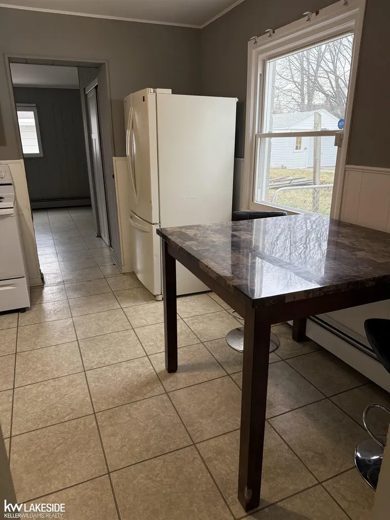 22795 Almond Avenue Eastpointe City MI 48021