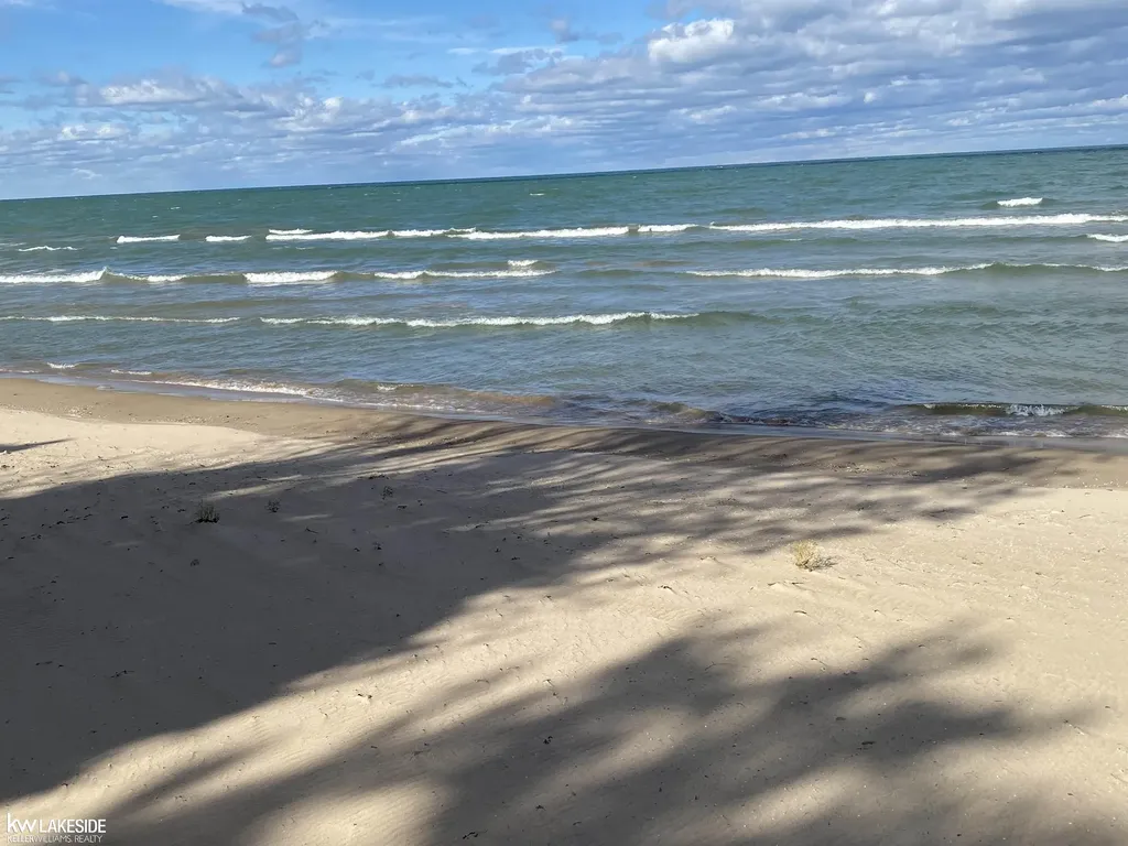 3881 Port Austin Road Lake Township MI 48725
