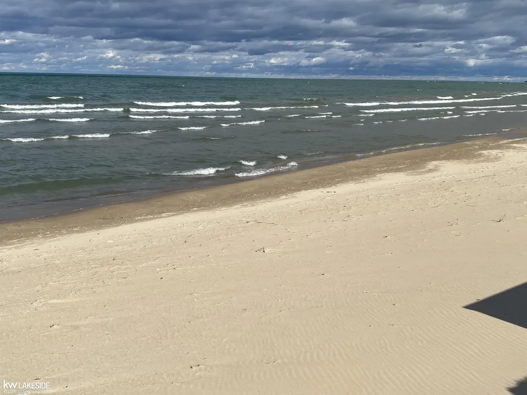 3881 Port Austin Road Lake Township MI 48725