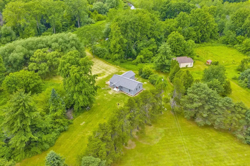 495 N Church Road Bridgehampton Township MI 48419