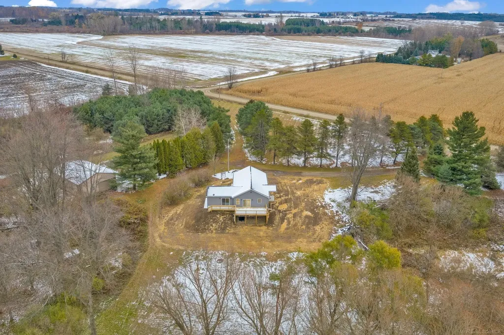 495 N Church Road Bridgehampton Township MI 48419