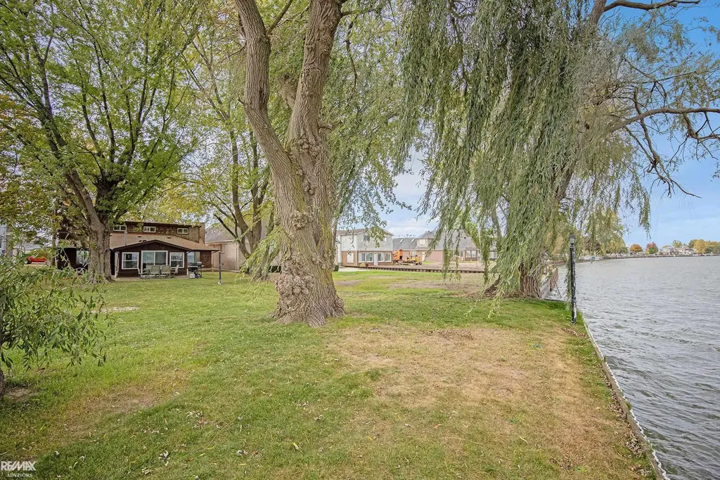 8014 Anchor Bay Dr Drive Clay Township MI 48001