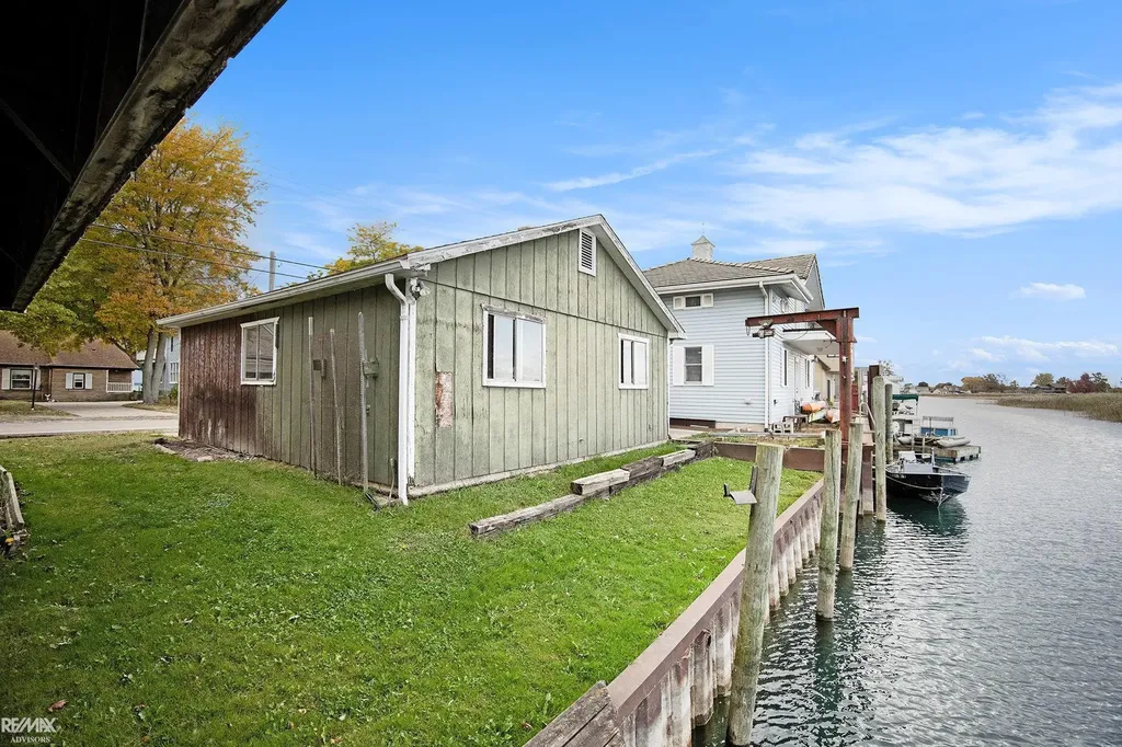 8014 Anchor Bay Dr Drive Clay Township MI 48001