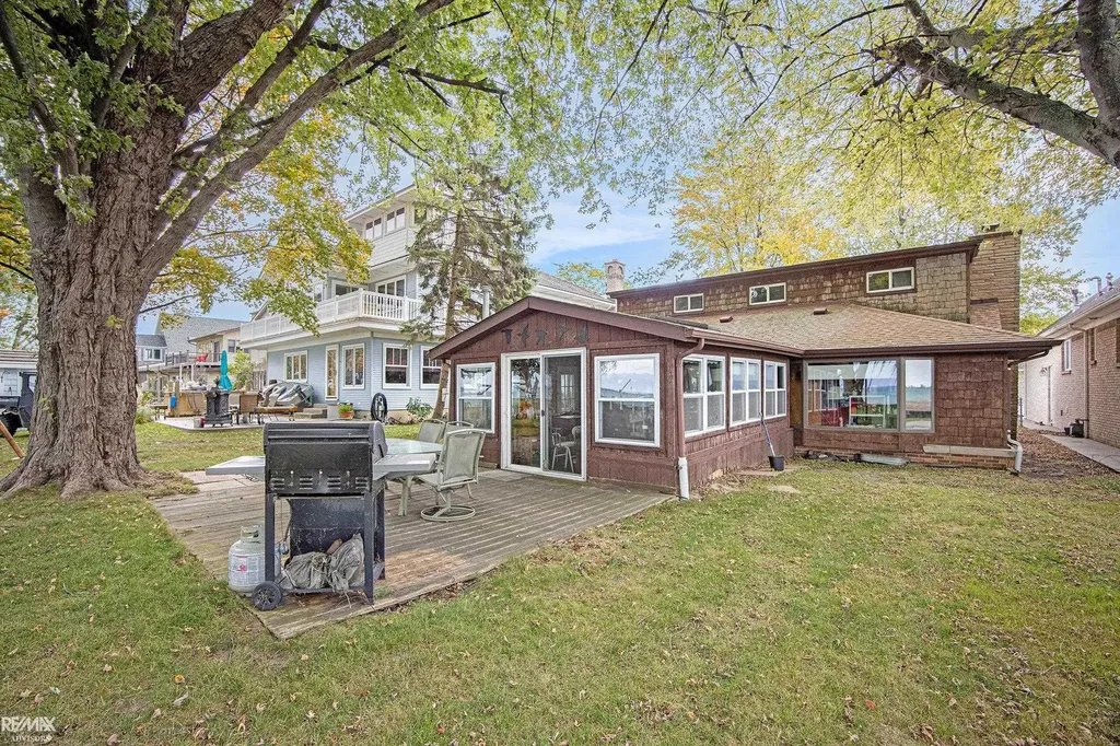 8014 Anchor Bay Dr Drive Clay Township MI 48001