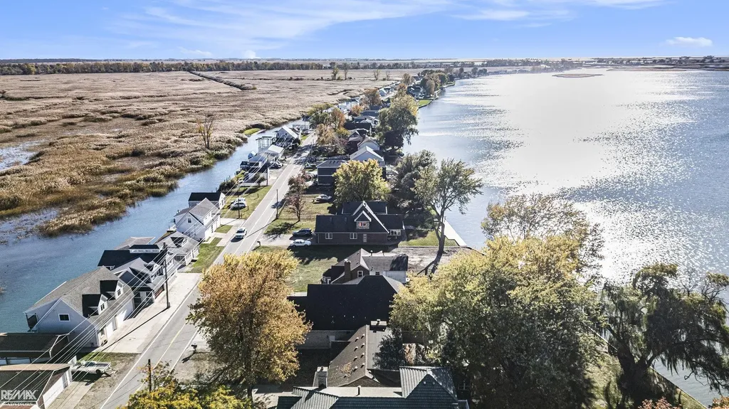 8014 Anchor Bay Dr Drive Clay Township MI 48001