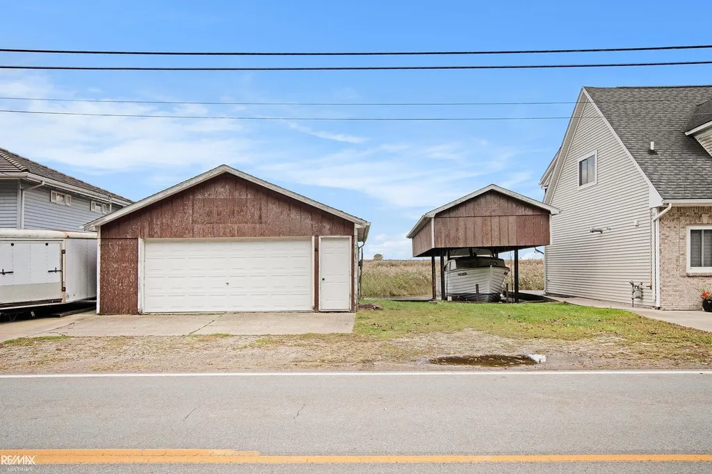 8014 Anchor Bay Dr Drive Clay Township MI 48001
