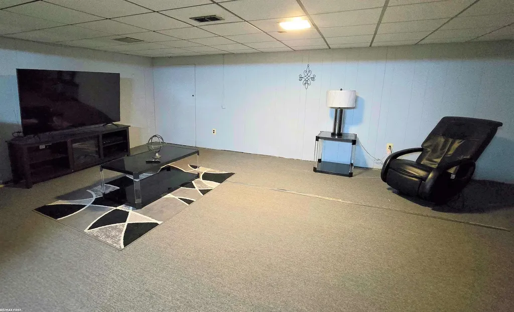 20900 Bayside Street St. Clair Shores City MI 48081