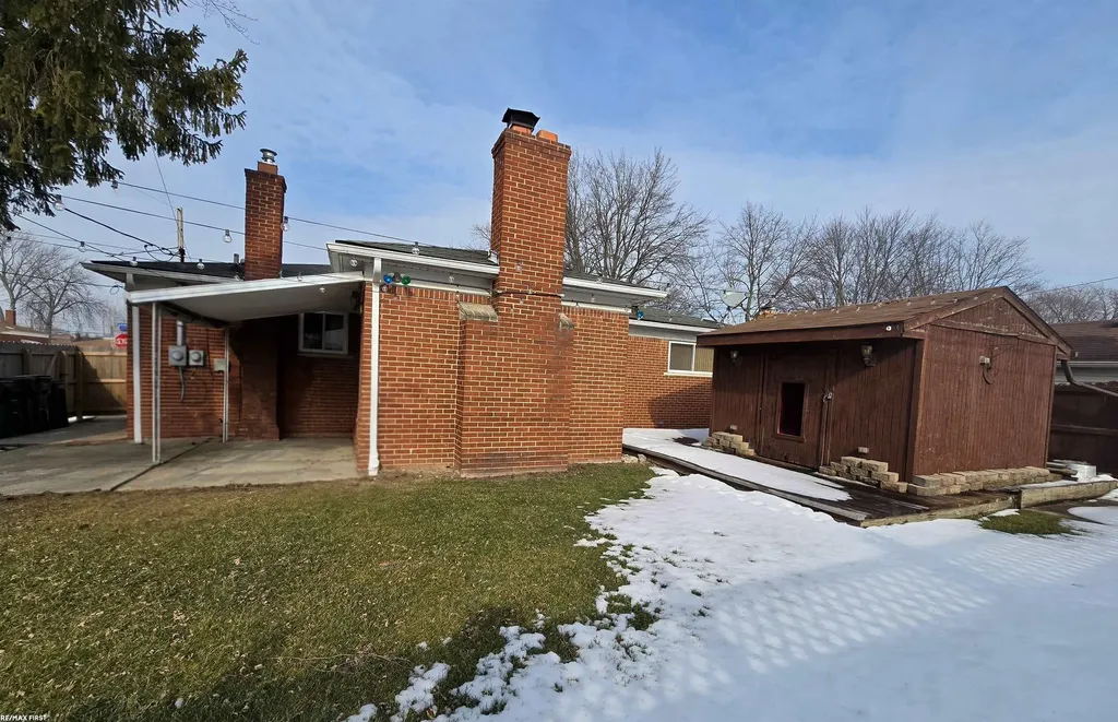 20900 Bayside Street St. Clair Shores City MI 48081
