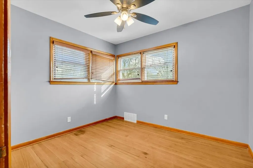 21023 Caledonia Avenue Hazel Park City MI 48030
