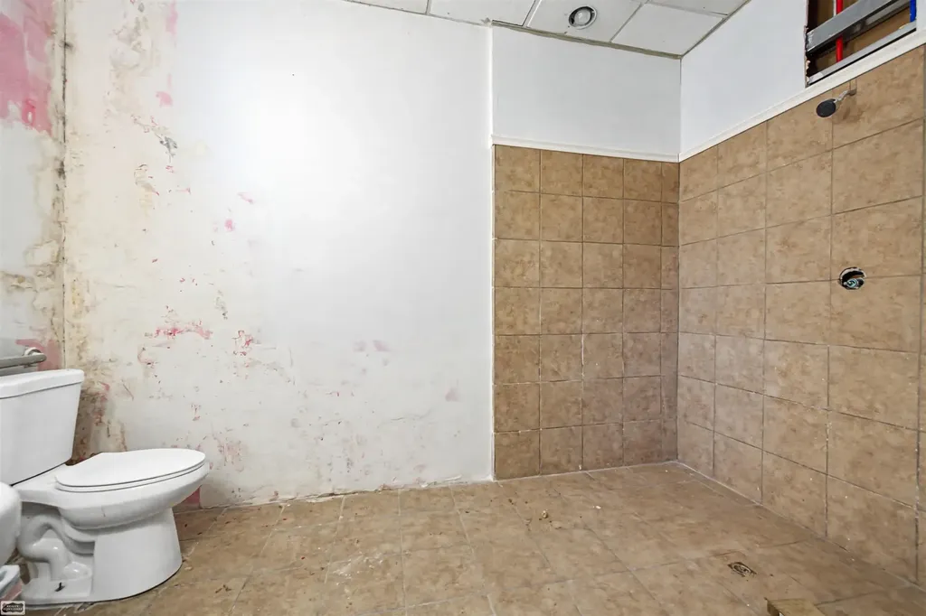 14701 Harper Avenue Detroit City MI 48224