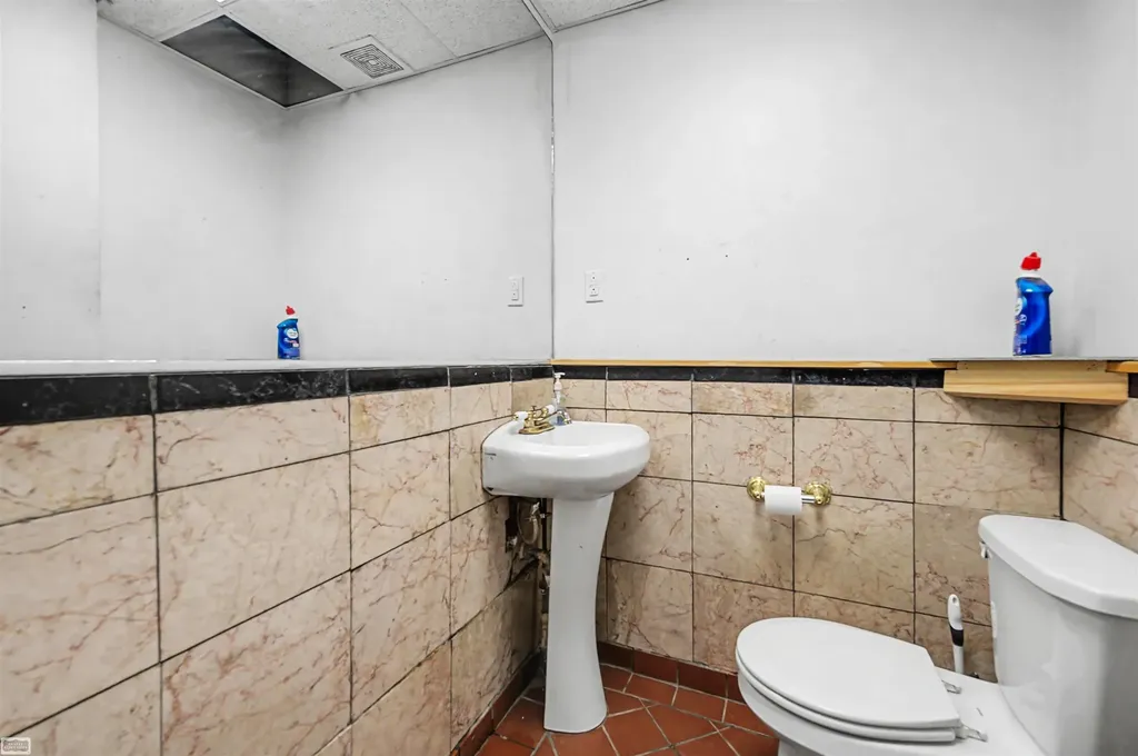 14701 Harper Avenue Detroit City MI 48224