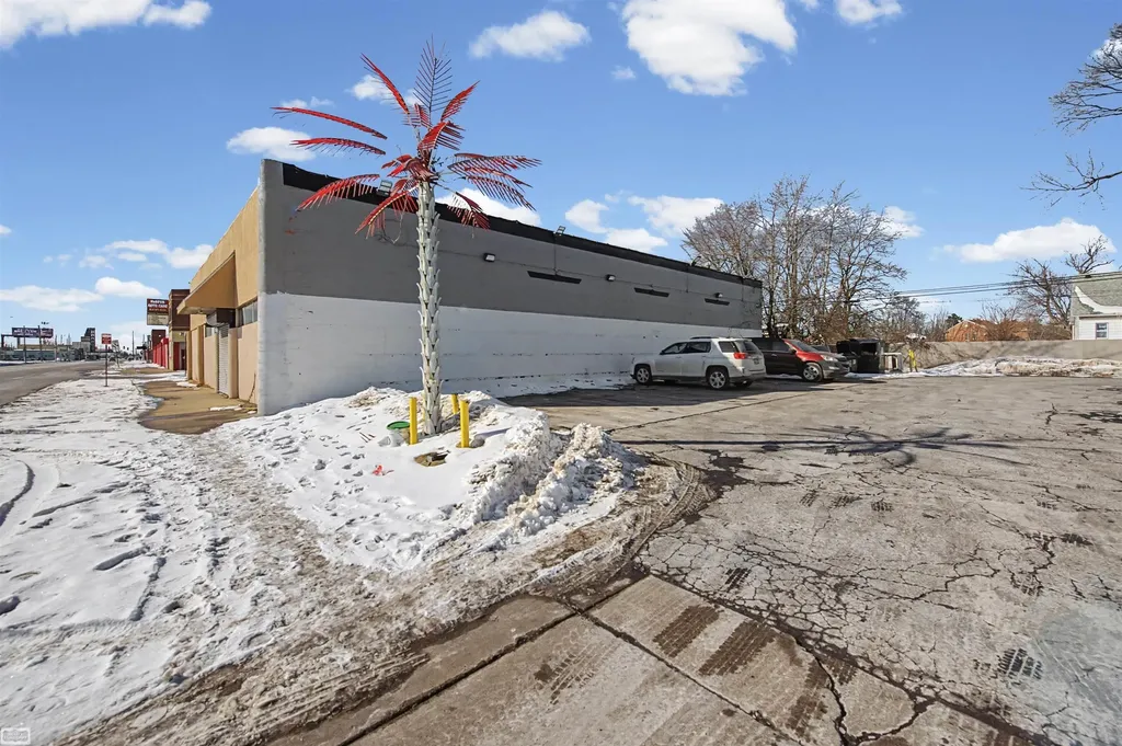 14701 Harper Avenue Detroit City MI 48224