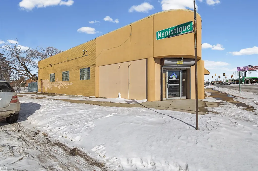 14701 Harper Avenue Detroit City MI 48224