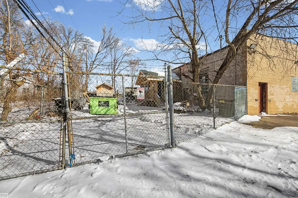 14701 Harper Avenue Detroit City MI 48224