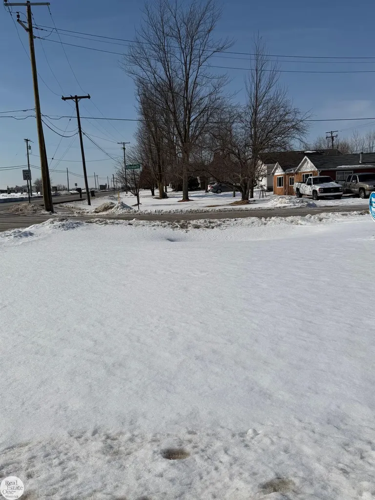 988 Chartier Road Marine City City MI 48039
