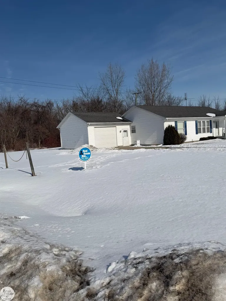 988 Chartier Road Marine City City MI 48039