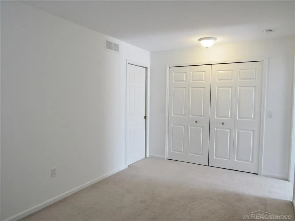 507 Country Club Drive St. Clair Shores City MI 48082