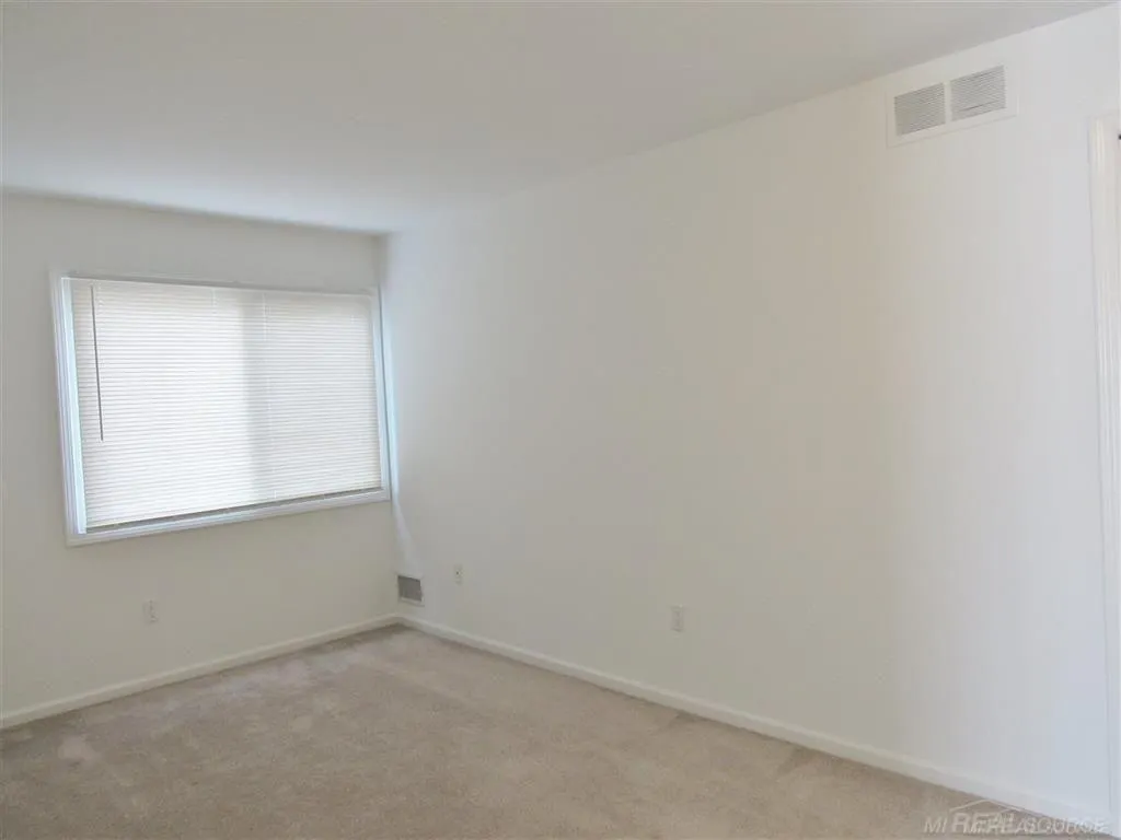 507 Country Club Drive St. Clair Shores City MI 48082