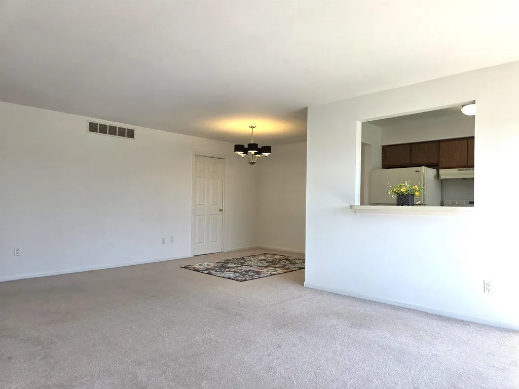 507 Country Club Drive St. Clair Shores City MI 48082