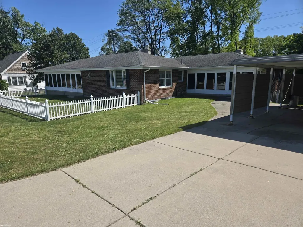 2335 Water Street Port Huron Charter Township MI 48060