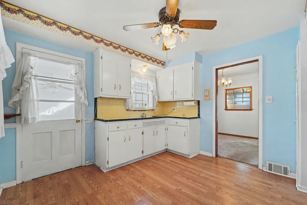 1121 Ottawa Street Royal Oak City MI 48073