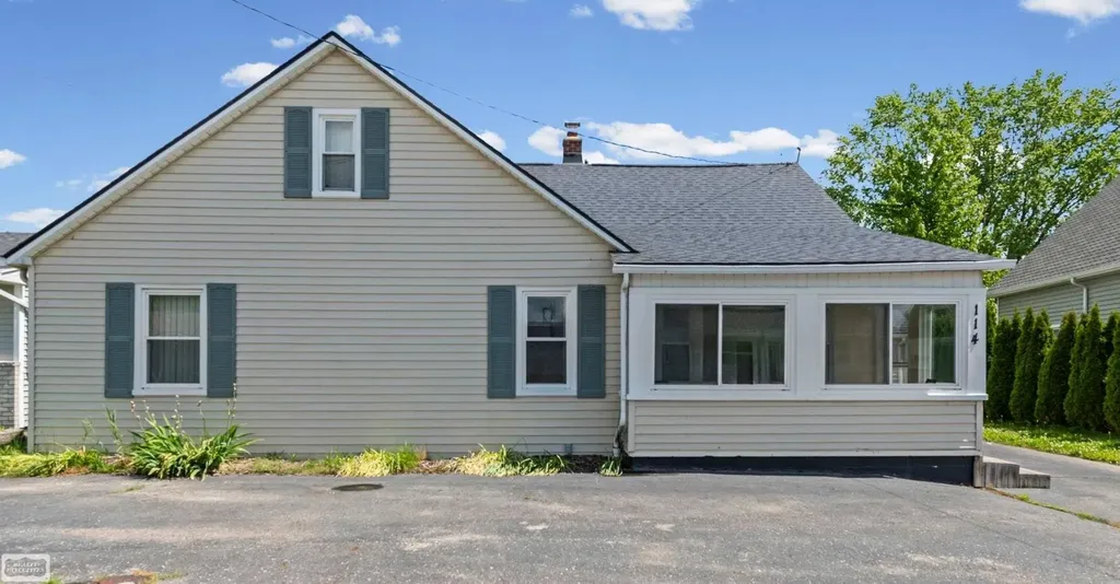 114 Interlochen Drive Algonac City MI 48001