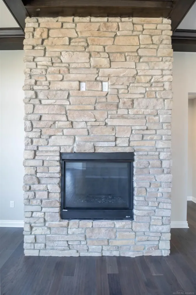 7496 Brunswick Drive Washington Township MI 48095